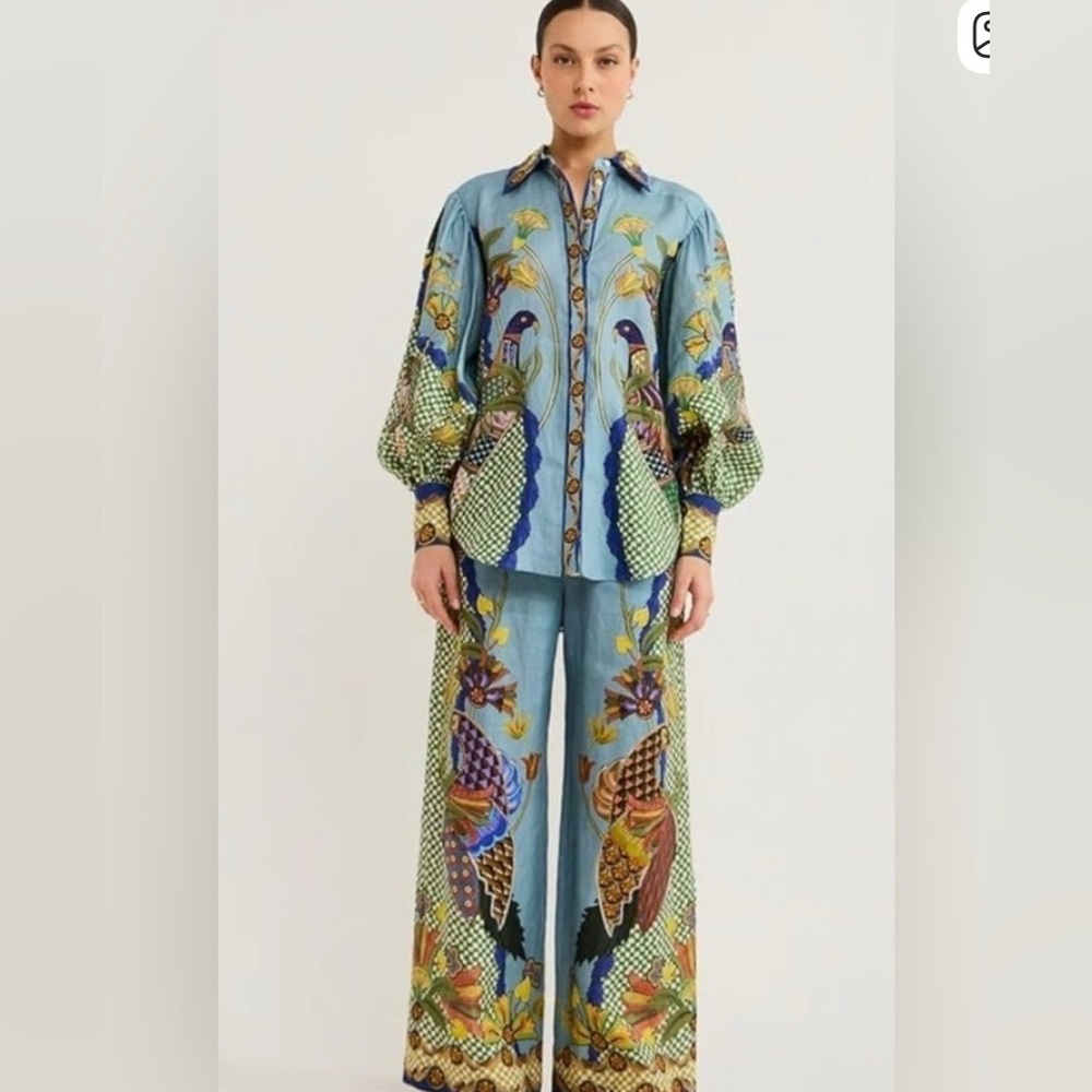 🦚Colorful Women's 2 piece set.  Printed Bubble Sleeve Vacation Leisure Set🦜